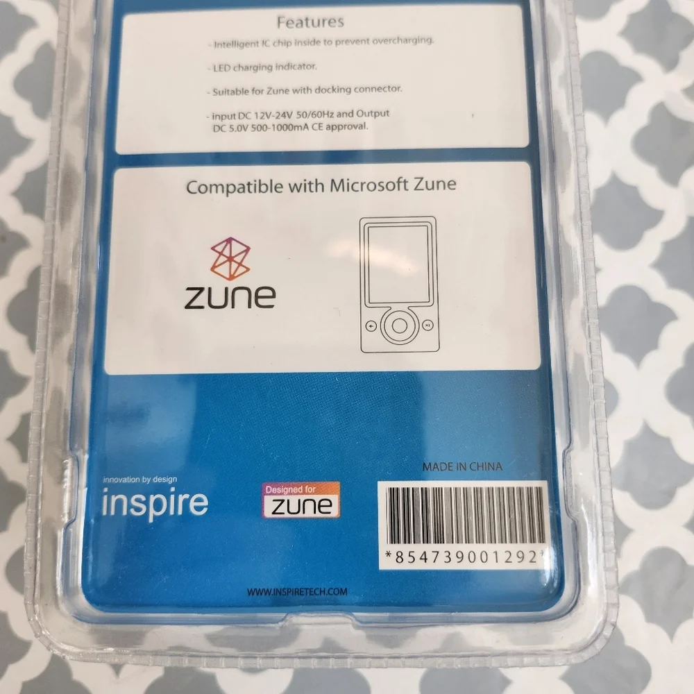 Inspire Black Car Charger for Zune New